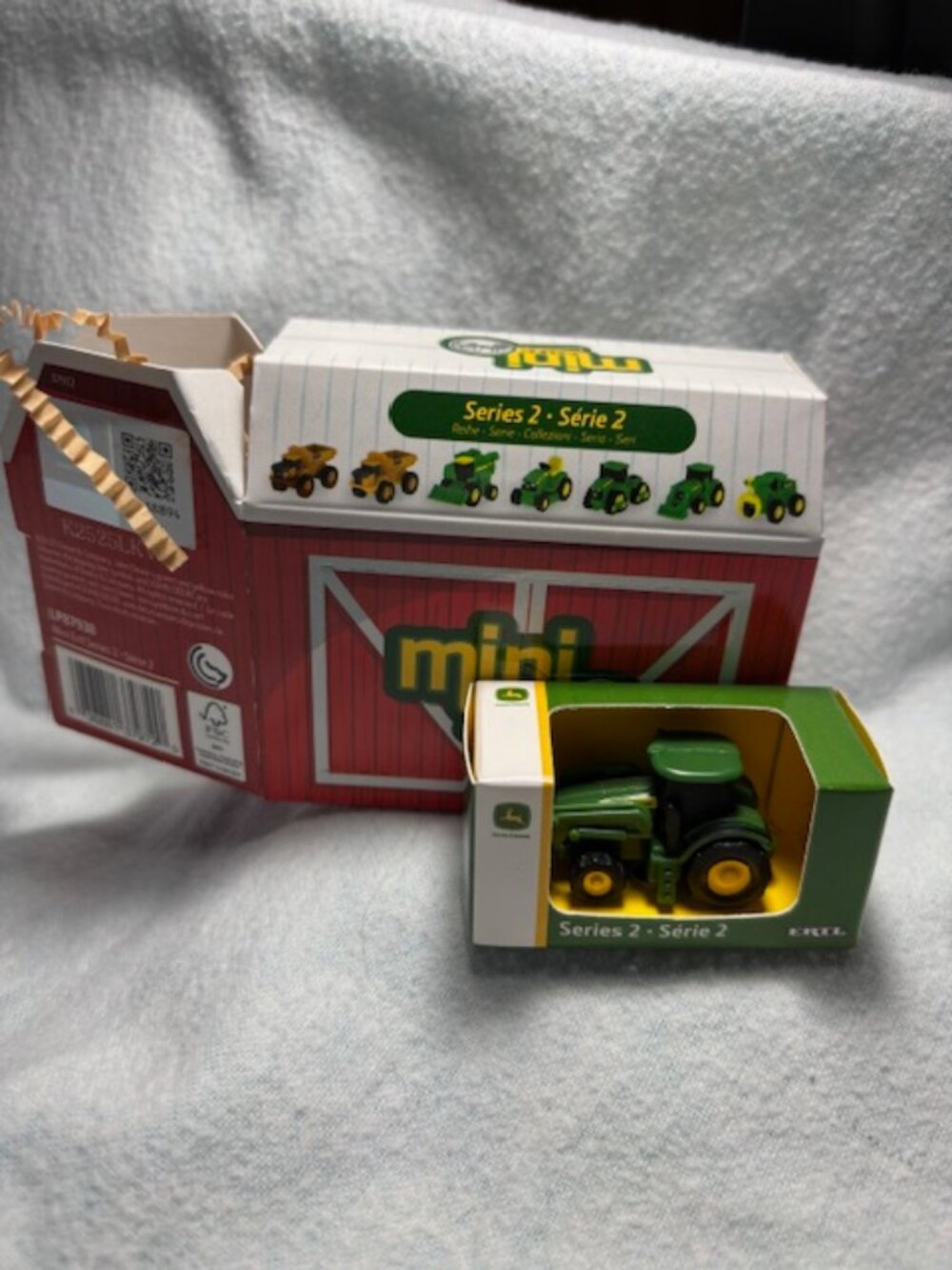 John Deere ERTL Mini Blind Box Tractor Series 2